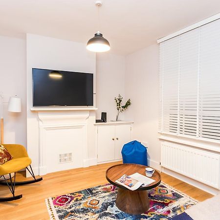 The Modern Classic - Contemporary & Elegant 3Bdr Home كامبريدج المظهر الخارجي الصورة
